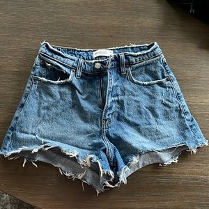 Abercrombie 90s Curve Love Jean Short